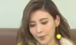 美女搞鸡视频,美女与“搞鸡”视频背后的真相